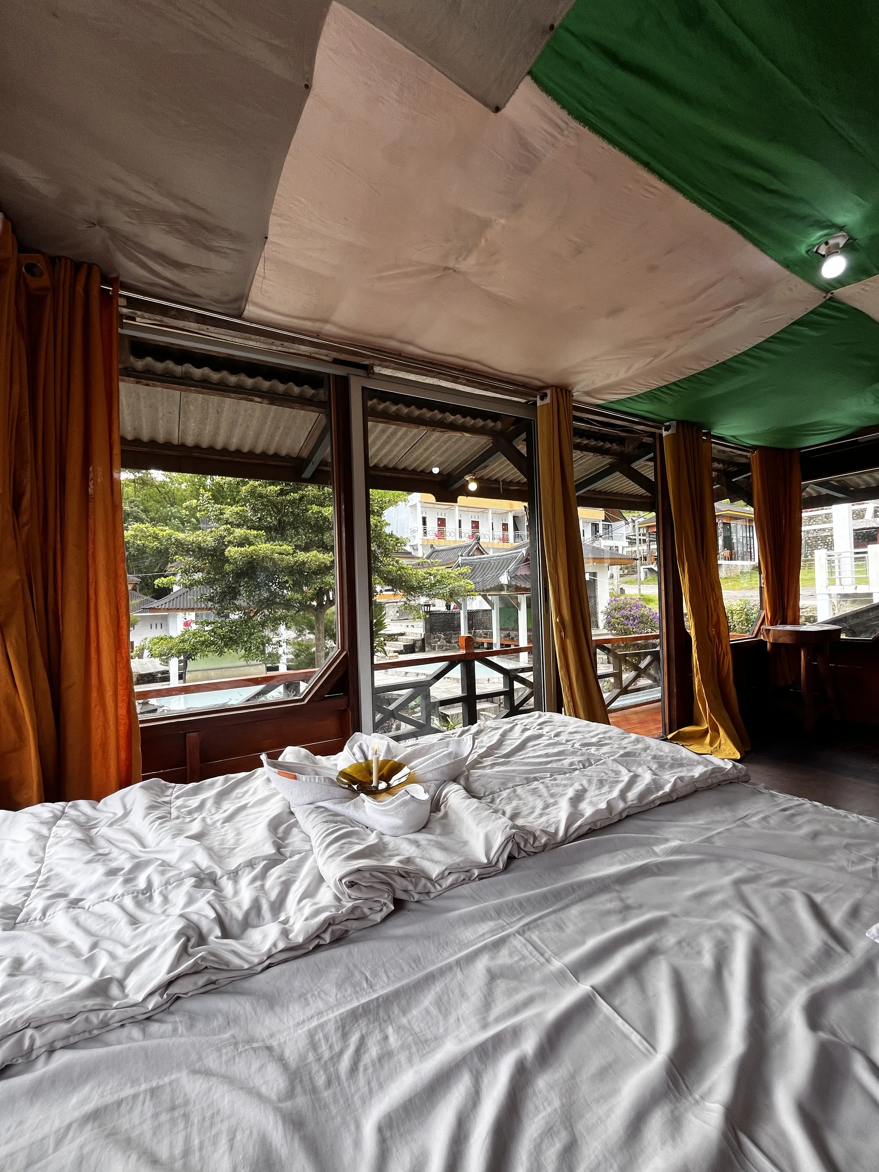 Economy Room